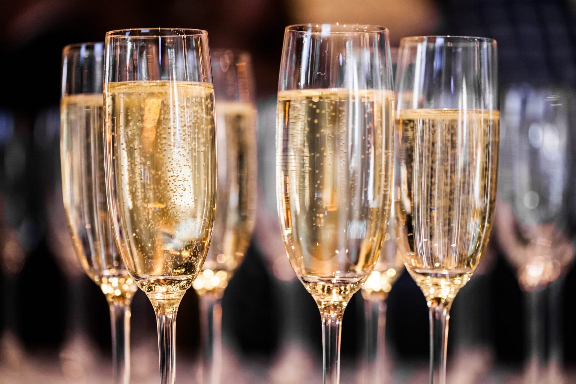 Bicchieri da champagne astratti